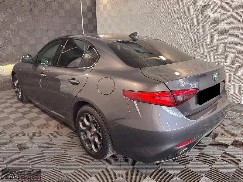 Alfa Romeo Giulia VELOCE/Q4/280HP/BREMBO/BI-XEN/CAM/MEMO/NAVI/240g, снимка 2 - Автомобили и джипове - 51535134