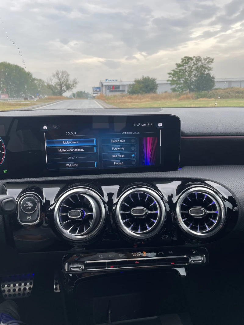 Mercedes-Benz A 180 AMG Line ГАРАНЦИОНЕН, снимка 10 - Автомобили и джипове - 52703633