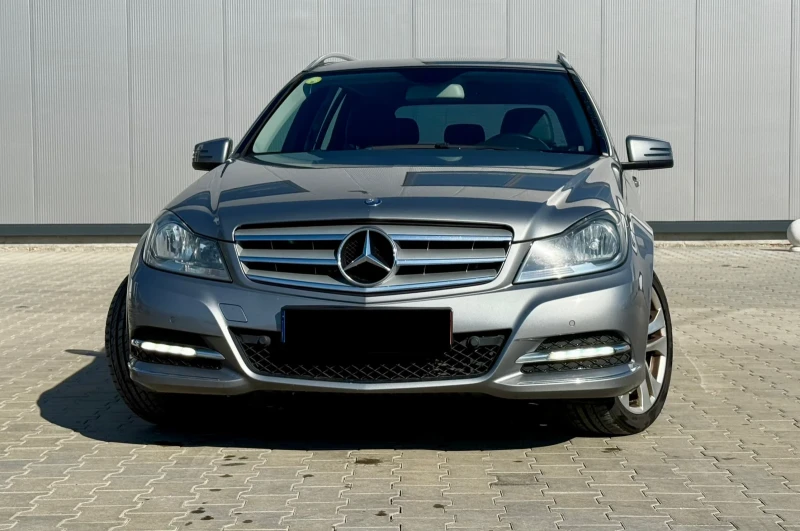 Mercedes-Benz C 220 AVANTGARDE* Кожа* Нави* Парктроник, снимка 9 - Автомобили и джипове - 52158396