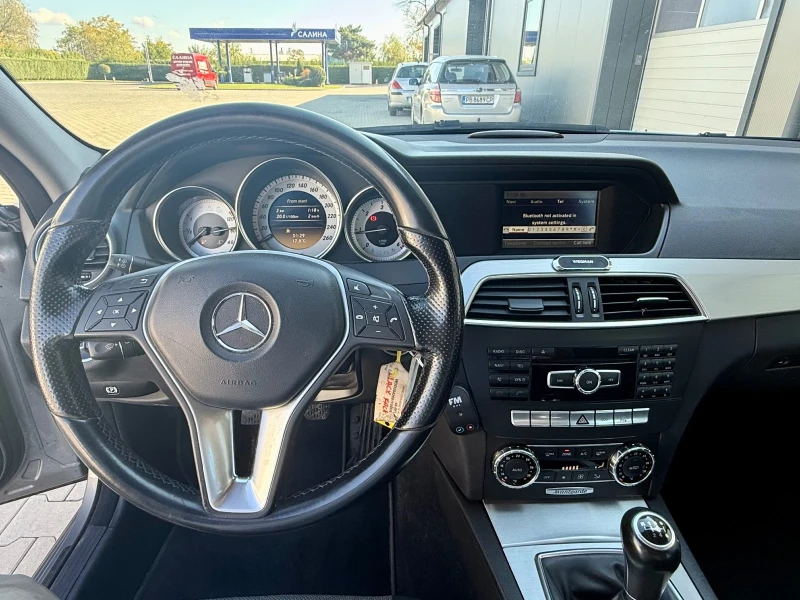 Mercedes-Benz C 220 AVANTGARDE* Кожа* Нави* Парктроник, снимка 13 - Автомобили и джипове - 52158396