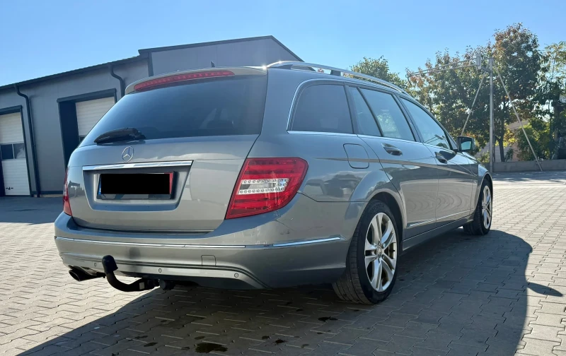 Mercedes-Benz C 220 AVANTGARDE* Кожа* Нави* Парктроник, снимка 6 - Автомобили и джипове - 52158396