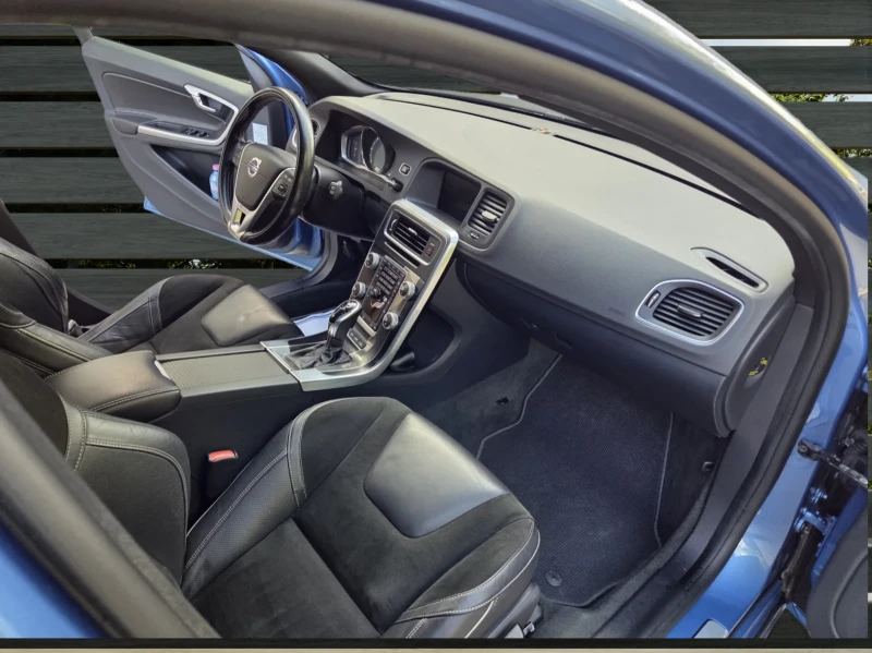 Volvo V60  R DESIGN 2.4 Plug-in hybrid D6  AWD, снимка 3 - Автомобили и джипове - 52283499