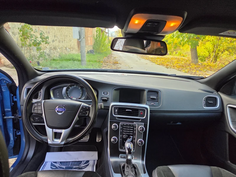 Volvo V60  R DESIGN 2.4 Plug-in hybrid D6  AWD, снимка 14 - Автомобили и джипове - 52283499
