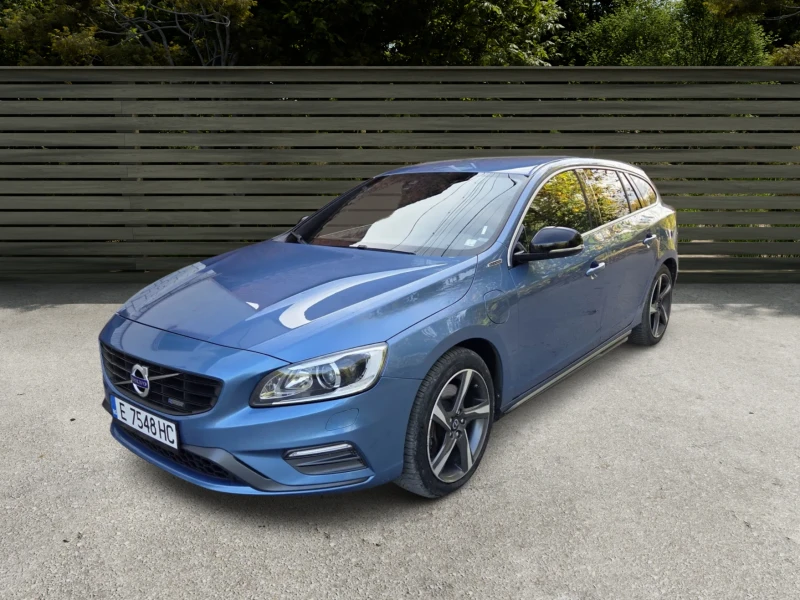 Volvo V60  R DESIGN 2.4 Plug-in hybrid D6  AWD