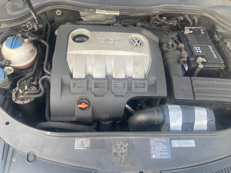 VW Passat Комби , снимка 15 - Автомобили и джипове - 52283935