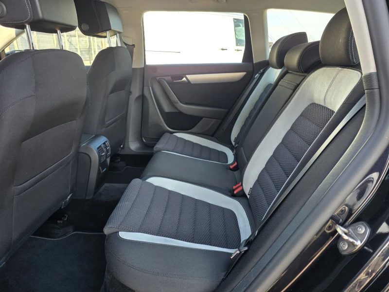 VW Passat 2.0TDI 177К.С R-LINE, снимка 9 - Автомобили и джипове - 52772455