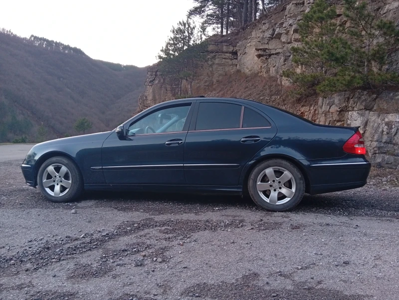 Mercedes-Benz E 320, снимка 5 - Автомобили и джипове - 52829481