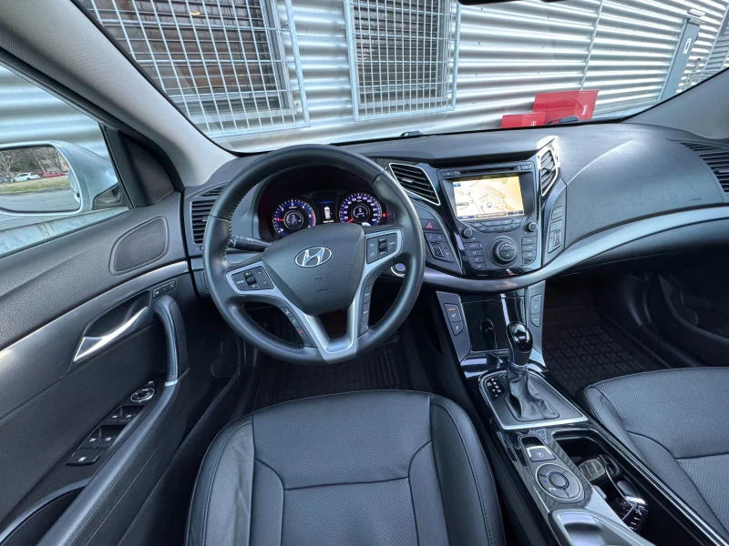 Hyundai I40 1.7CRDI PREMIUM::АВТОМАТ::PANO::KEYLESS::NAVI, снимка 9 - Автомобили и джипове - 52944788