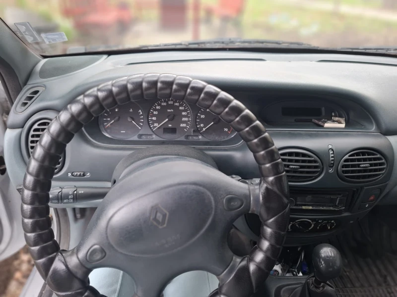 Renault Megane, снимка 3 - Автомобили и джипове - 53112889