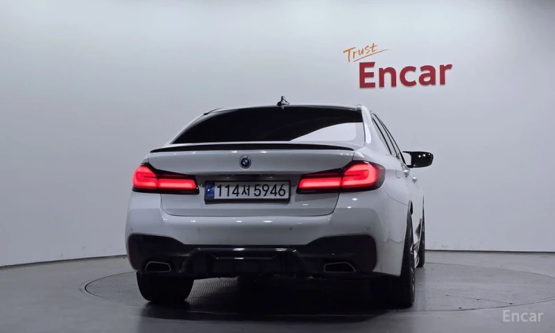 BMW 520, снимка 4 - Автомобили и джипове - 53303778