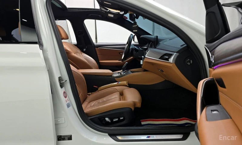 BMW 520, снимка 10 - Автомобили и джипове - 53303778