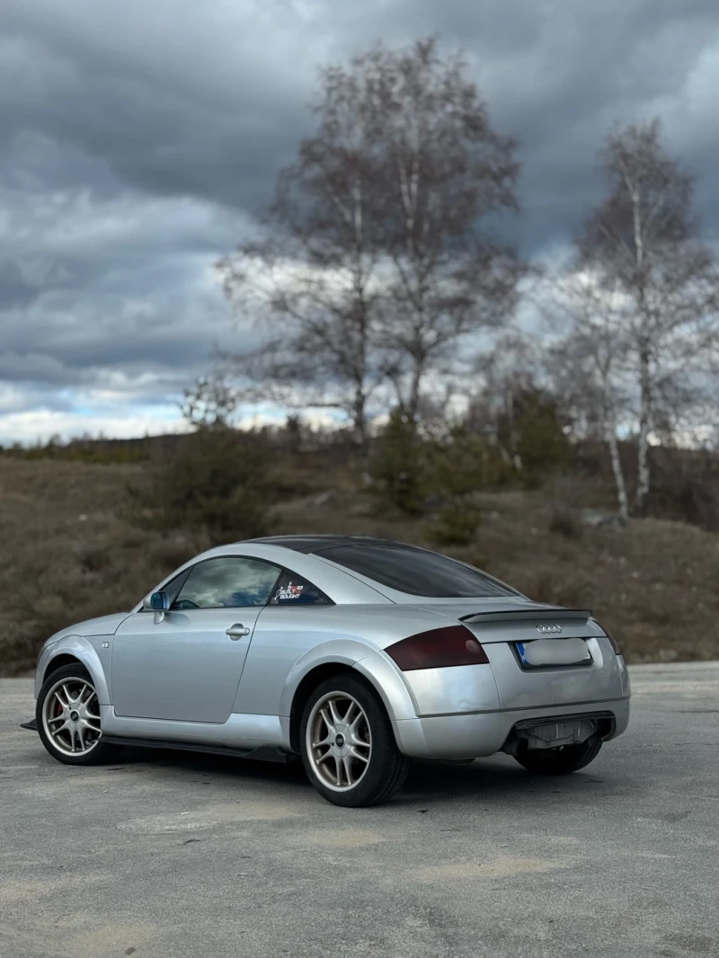 Audi Tt 1.8T РЕАЛНИ КИЛОМЕТРИ! ТОП!!, снимка 7 - Автомобили и джипове - 53407194
