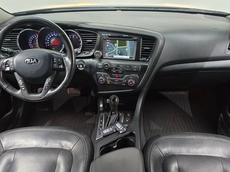 Kia K5 2.0 Luxury, снимка 7 - Автомобили и джипове - 55786484