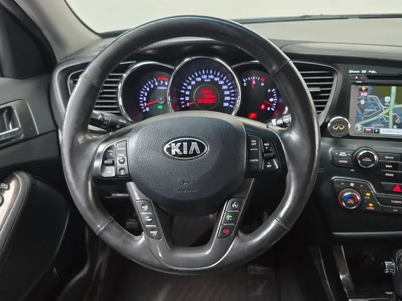 Kia K5 2.0 Luxury, снимка 13 - Автомобили и джипове - 55786484