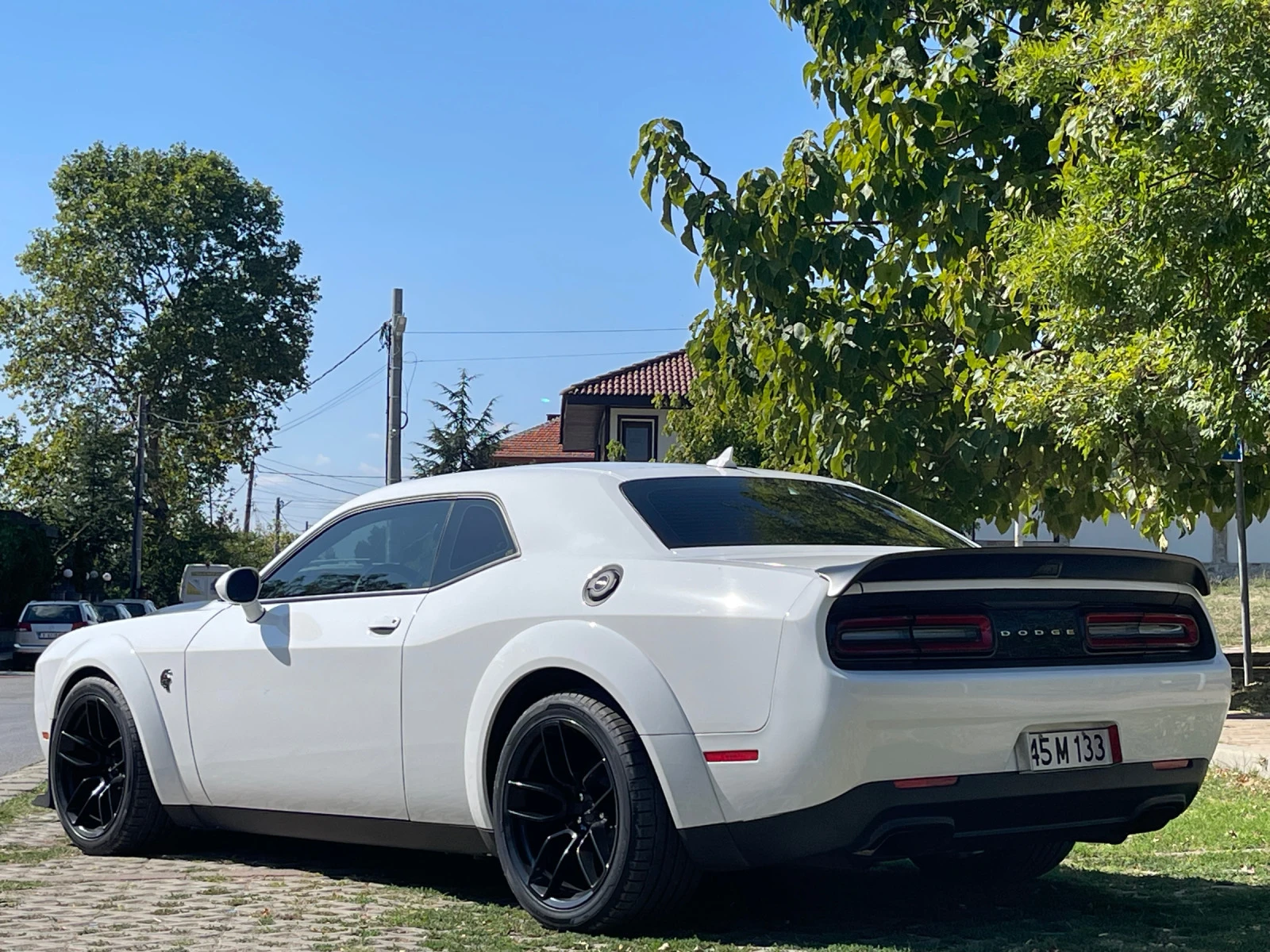 Dodge Challenger 6.2 Hemi Hellcat Redeye Widebody - изображение 5