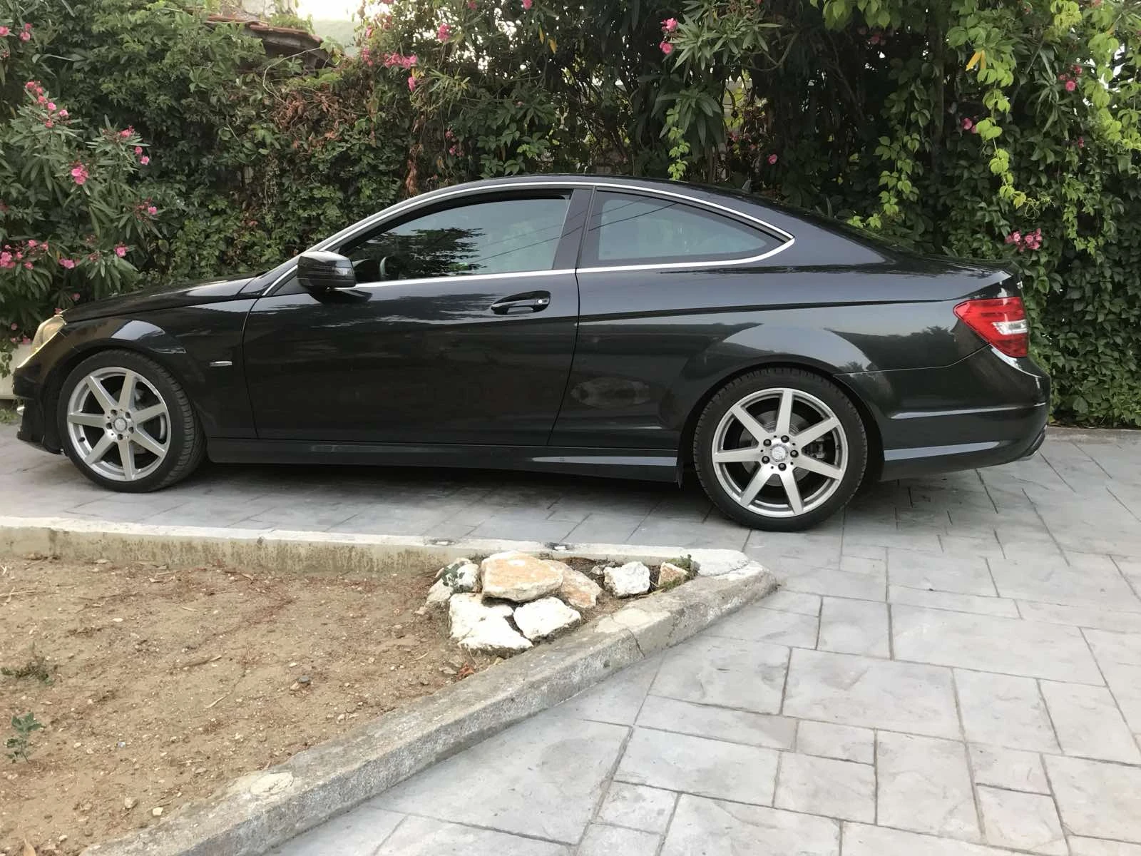 Mercedes-Benz C 180  - изображение 2