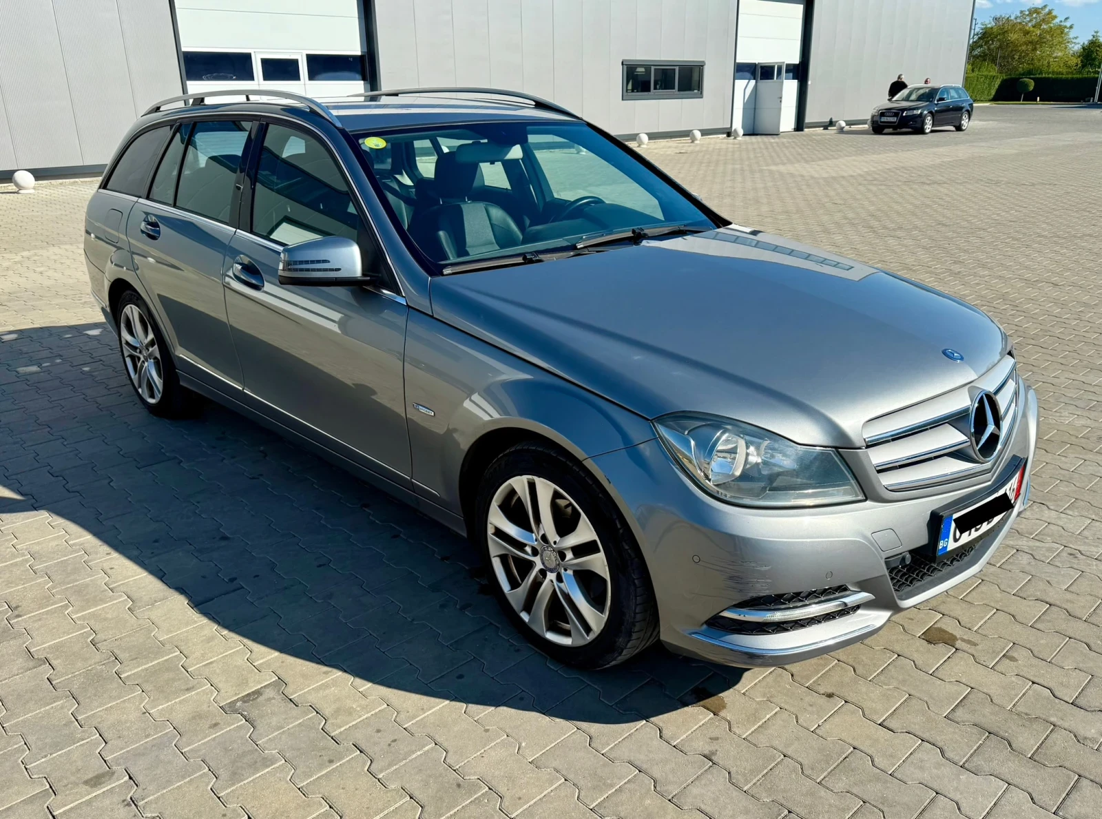Mercedes-Benz C 220 AVANTGARDE* Кожа* Нави* Парктроник | Mobile.bg — изображение 3