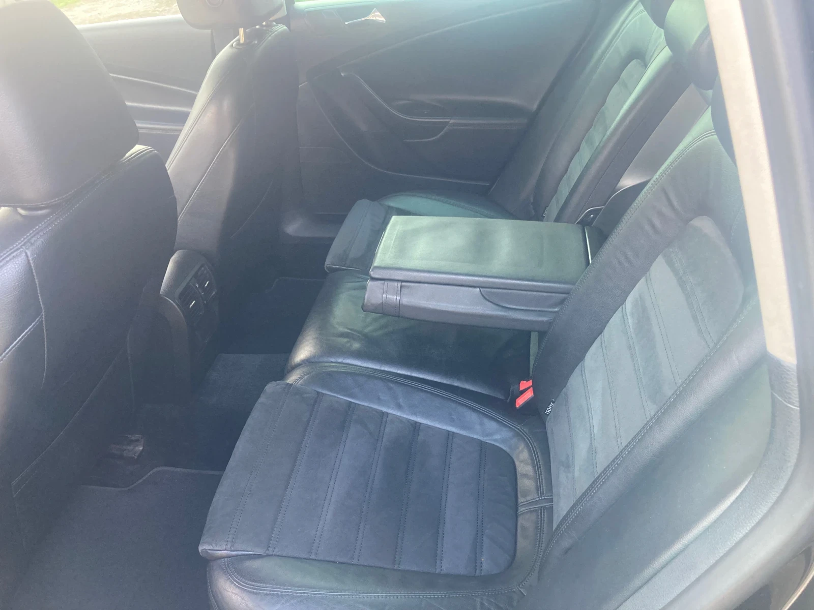 VW Passat Комби  - изображение 9