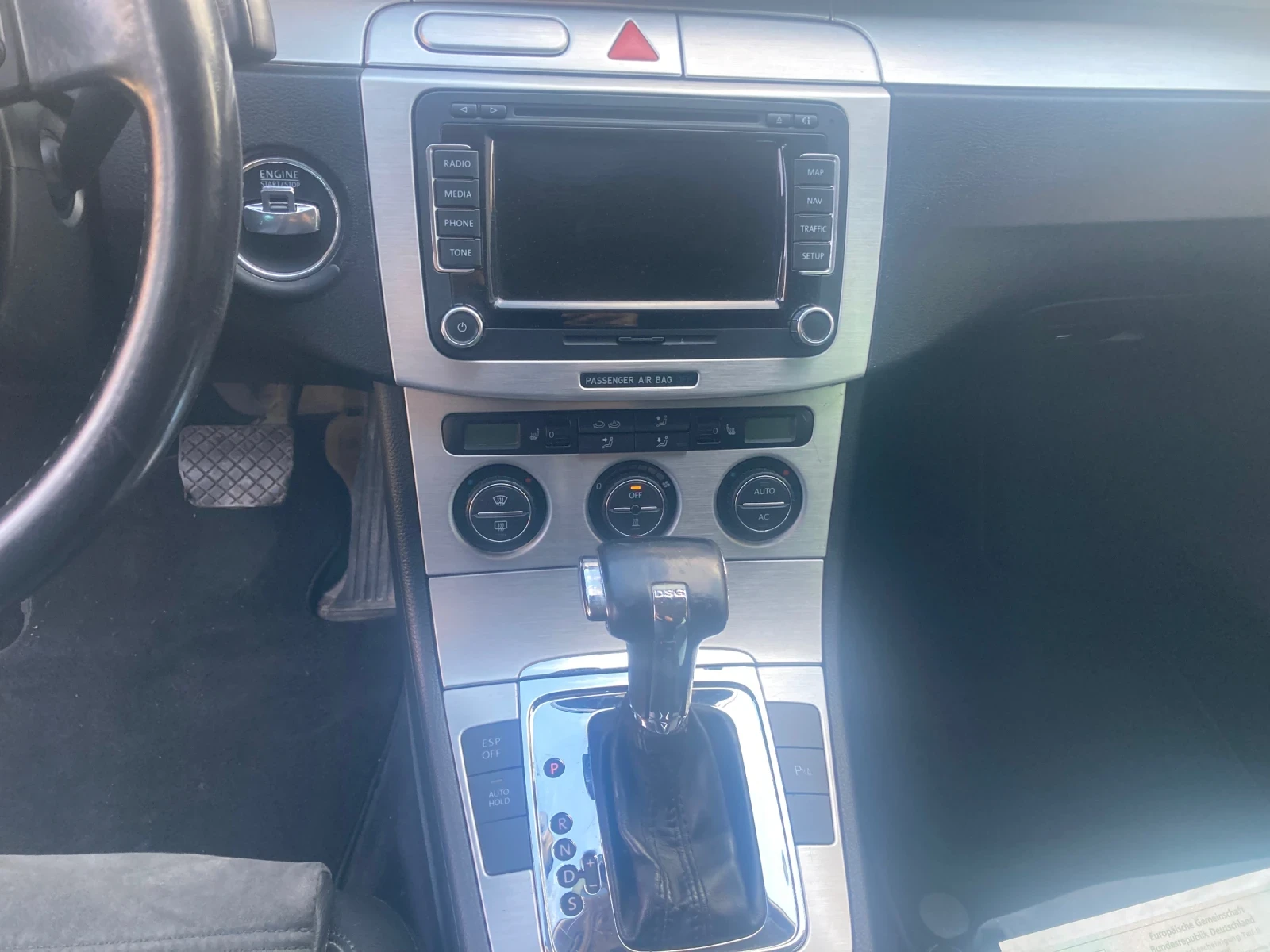 VW Passat Комби  - изображение 10