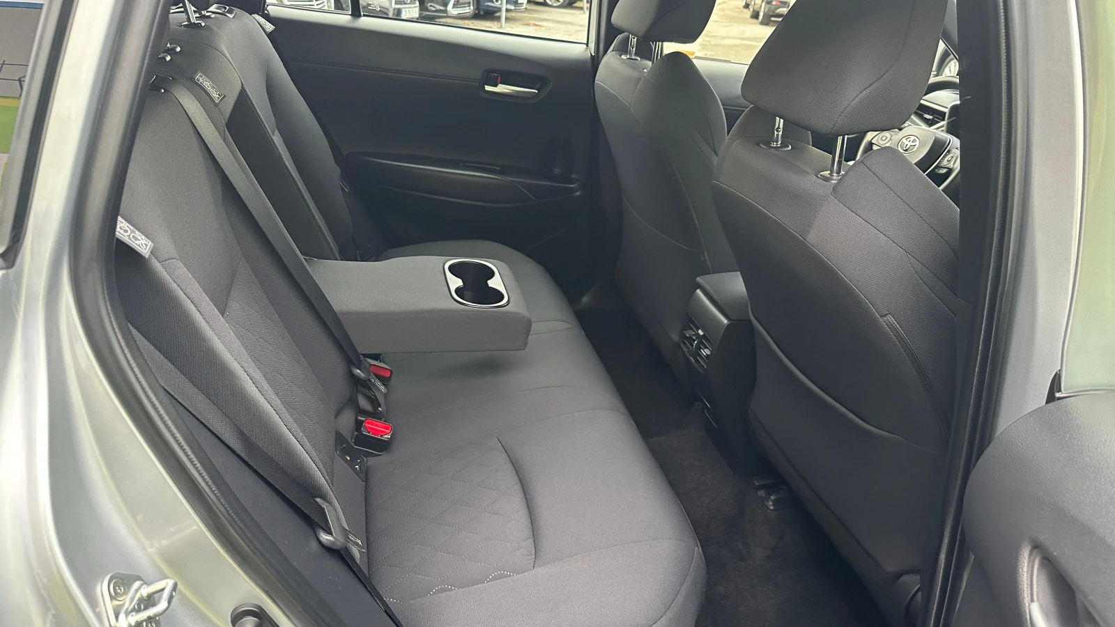 Toyota Corolla Cross 2.0 Hybrid,  | Mobile.bg   11