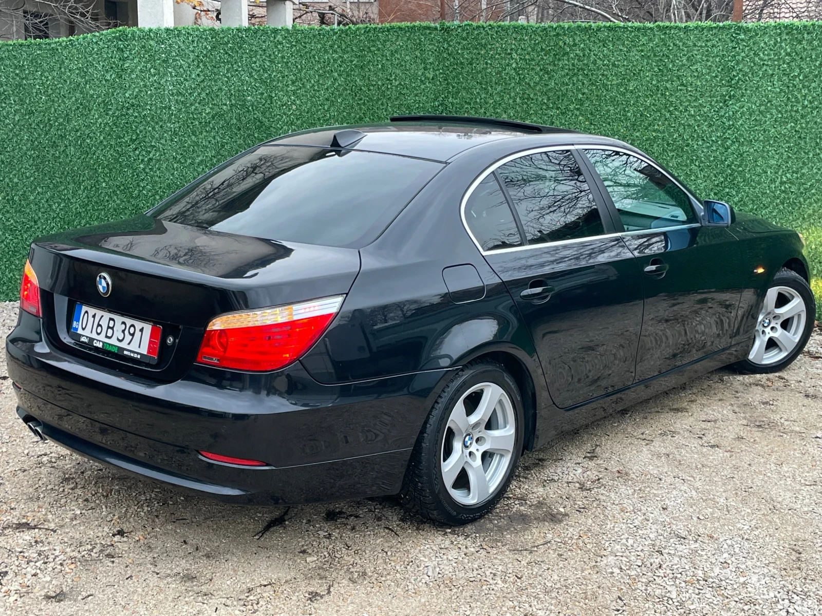 BMW 530 FACE/235hp/КОЖА/АВТОМАТ/НОВИ ГУМИ/ - изображение 4