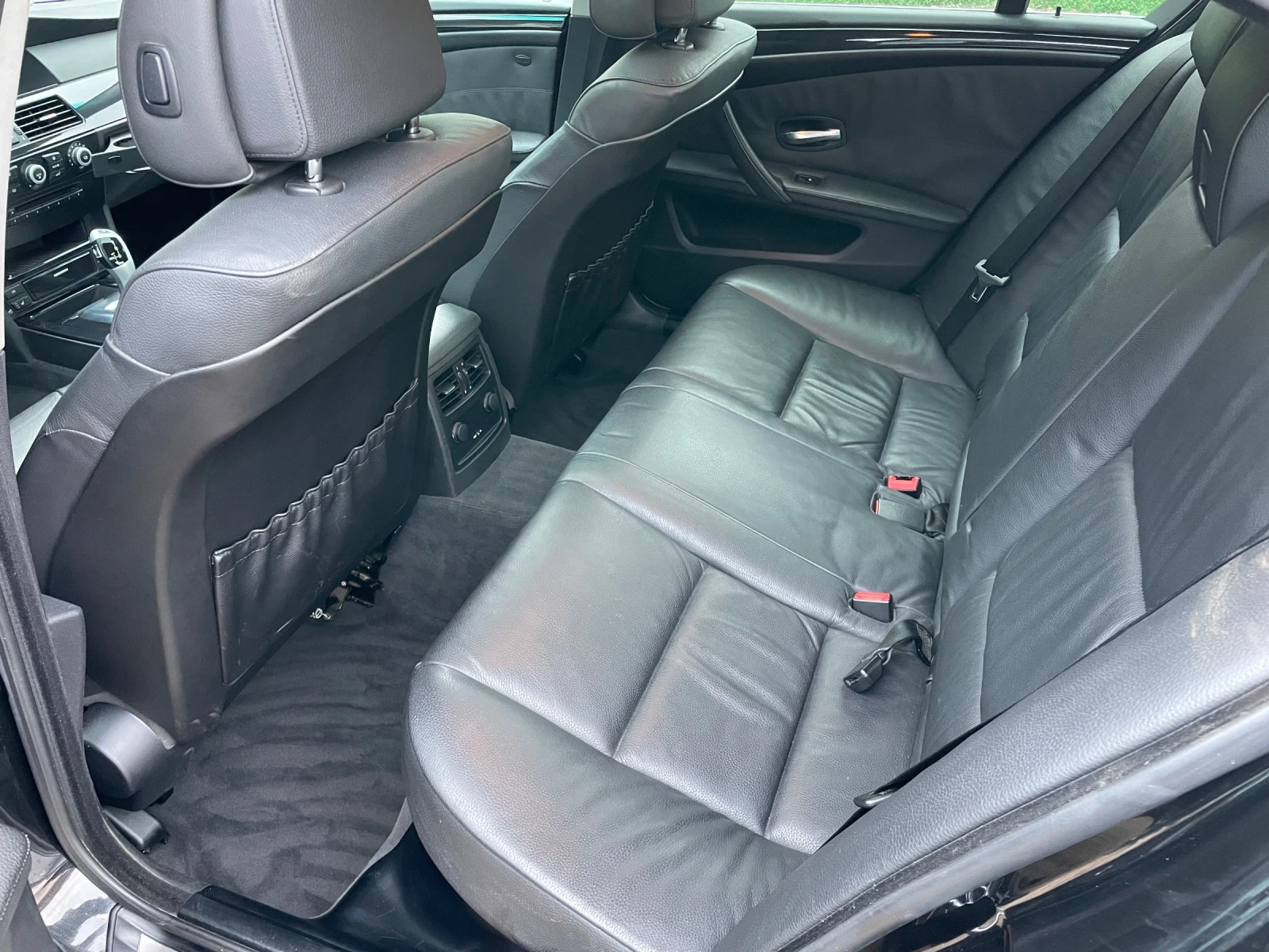 BMW 530 FACE/235hp/КОЖА/АВТОМАТ/НОВИ ГУМИ/ - изображение 9