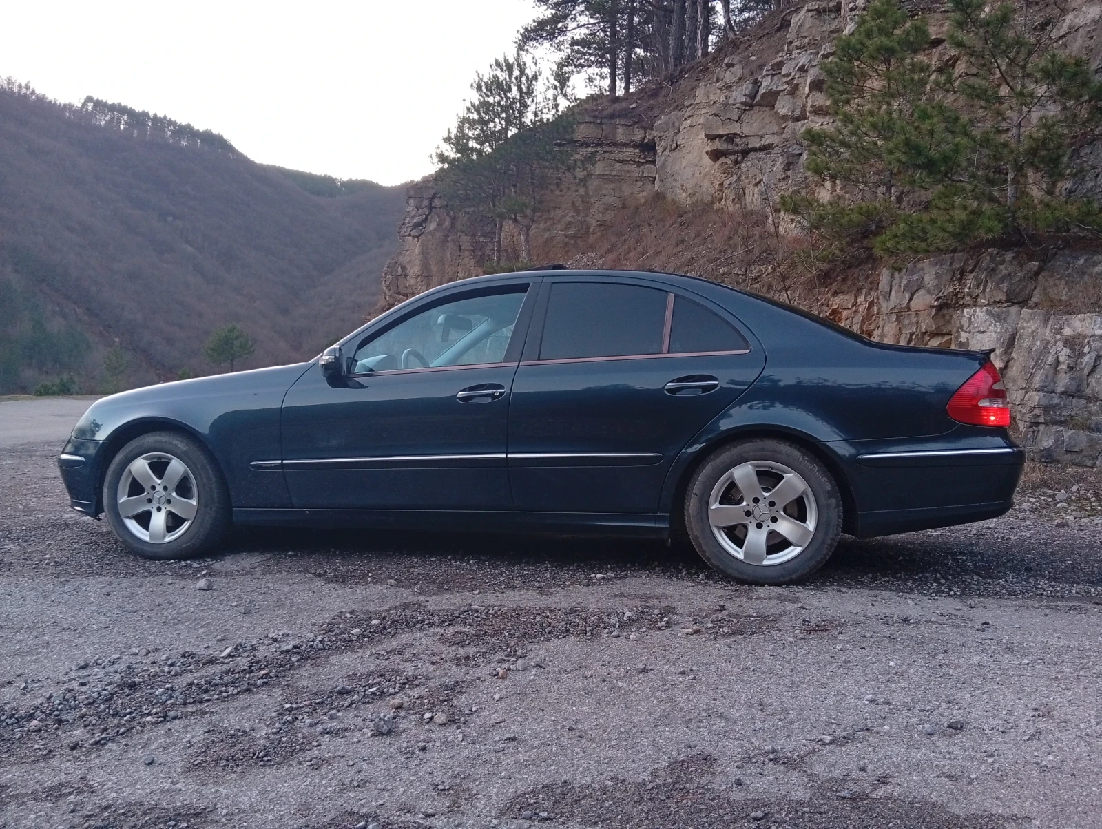 Mercedes-Benz E 320  - изображение 5