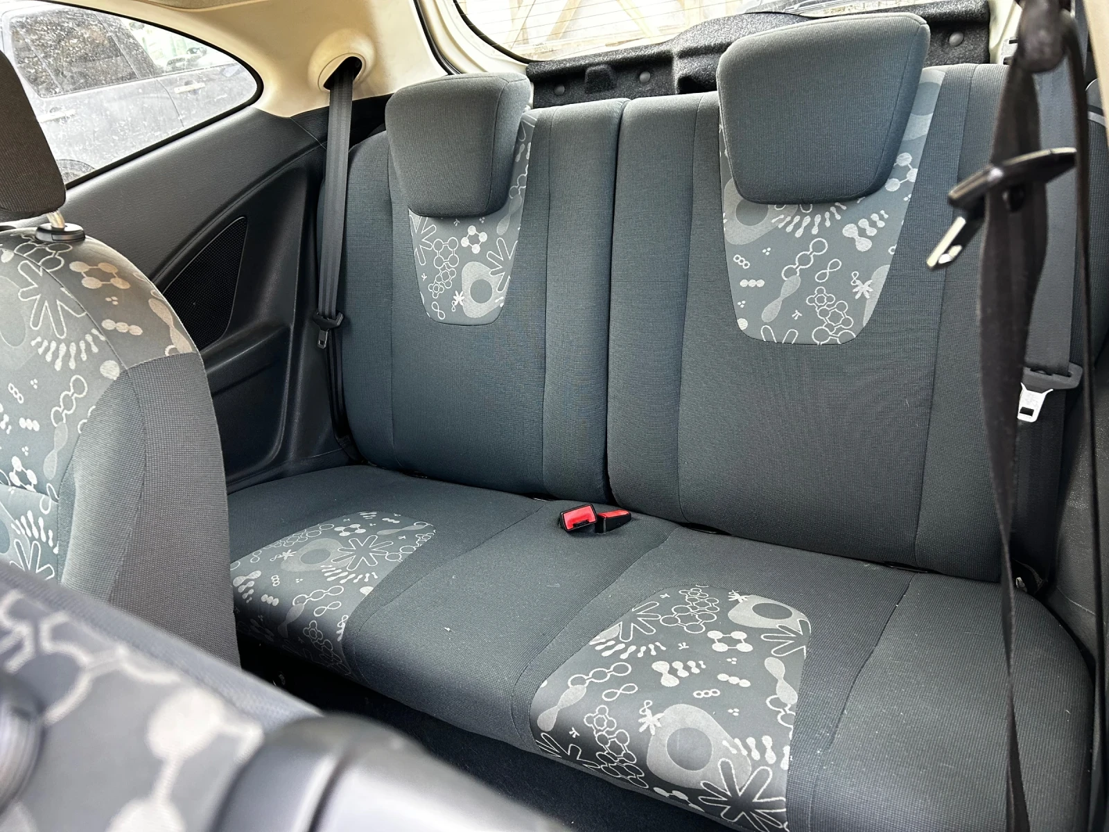 Ford Ka 1.25i* СЕРВИЗНА КНИЖКА* ПОДГРЕВ* , снимка 10 - Автомобили и джипове - 53878877