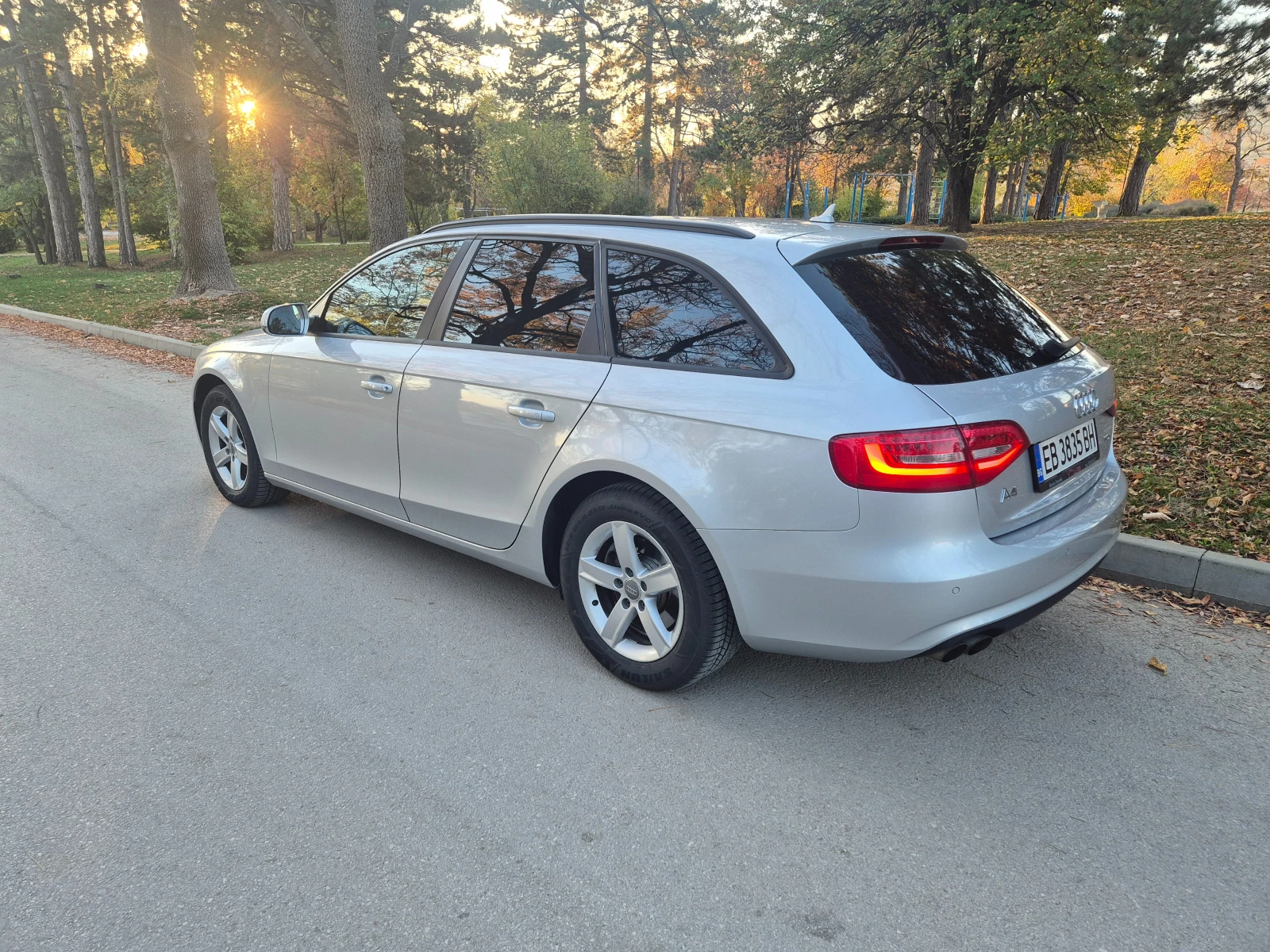 Audi A4, снимка 3 - Автомобили и джипове - 53760253