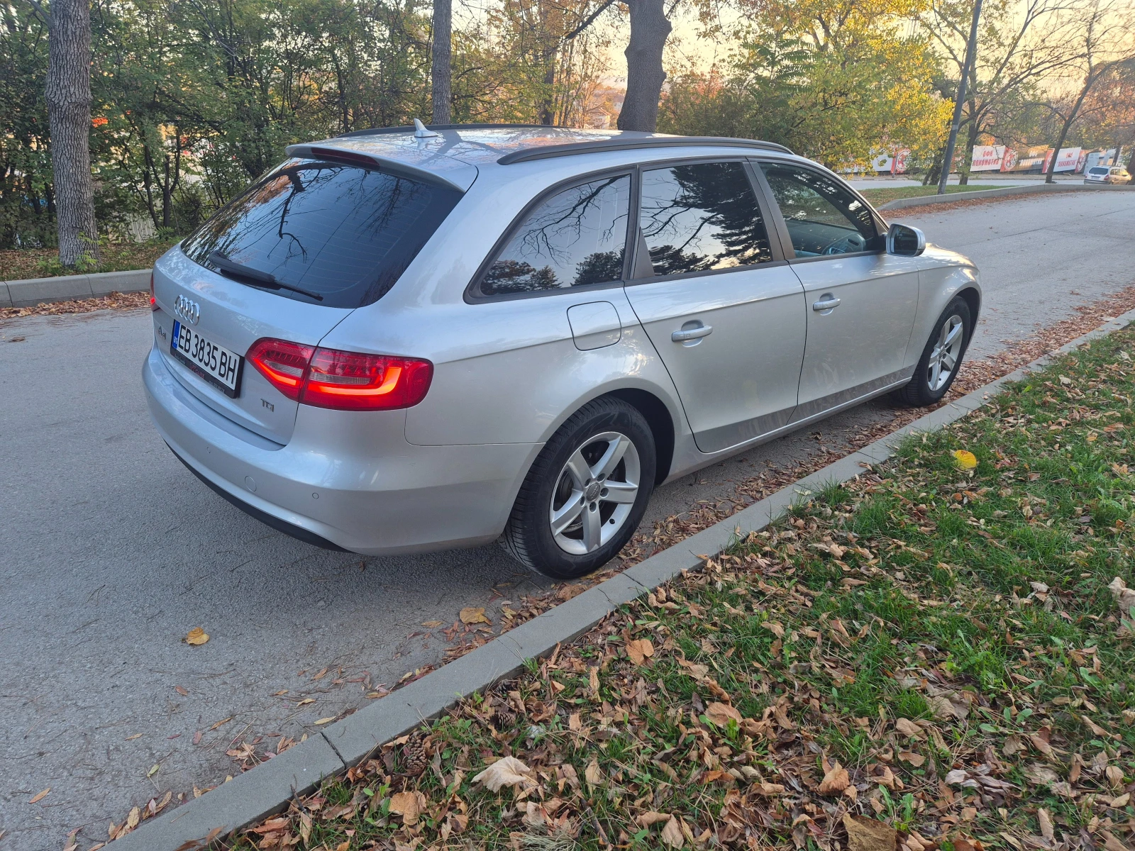 Audi A4, снимка 4 - Автомобили и джипове - 53760253