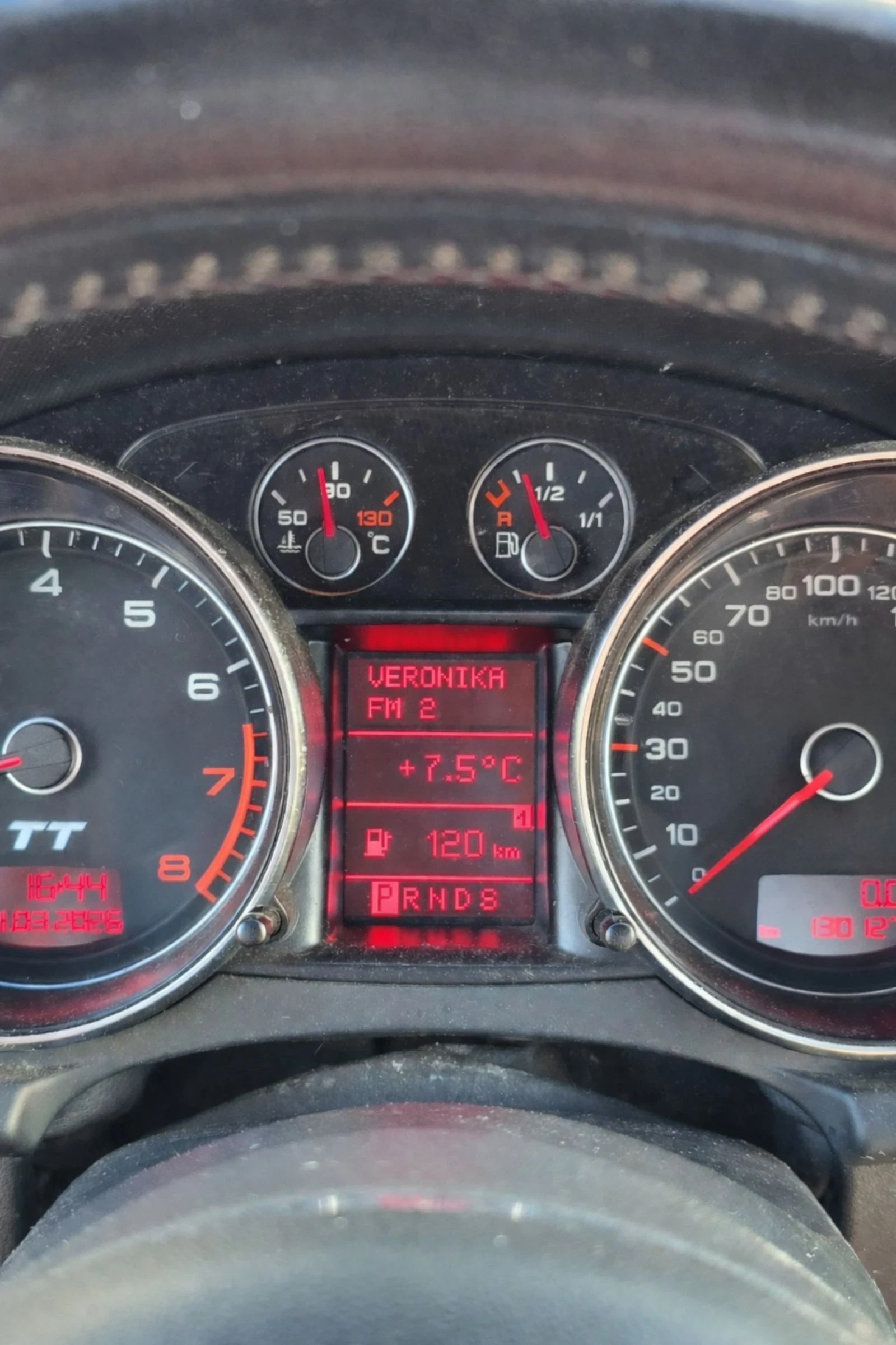 Audi Tt 2.0 TFSI, снимка 8 - Автомобили и джипове - 53803660