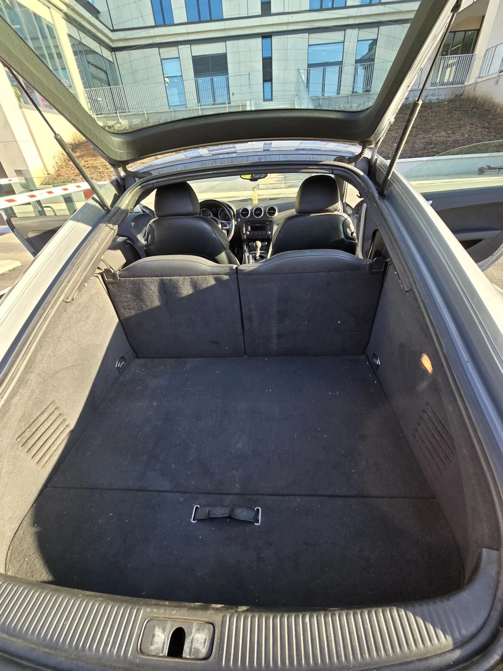 Audi Tt 2.0 TFSI, снимка 7 - Автомобили и джипове - 53803660