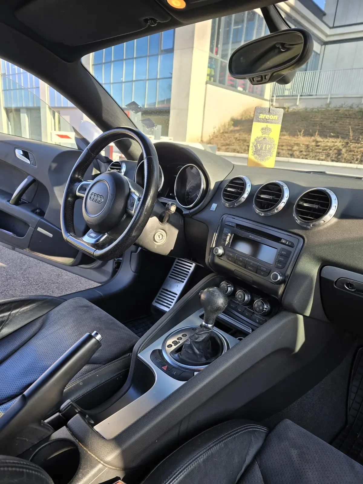 Audi Tt 2.0 TFSI, снимка 6 - Автомобили и джипове - 53803660