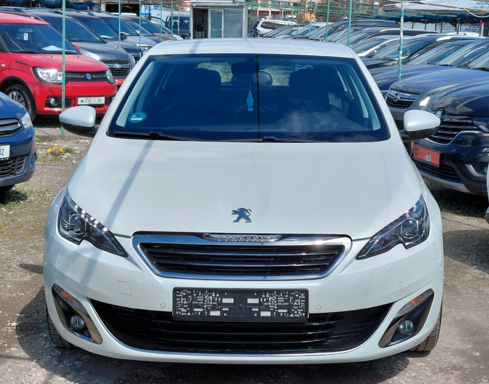 Peugeot 308 1.6 Allure, Масаж, Камера, FullLed  96500km, снимка 2 - Автомобили и джипове - 54121507