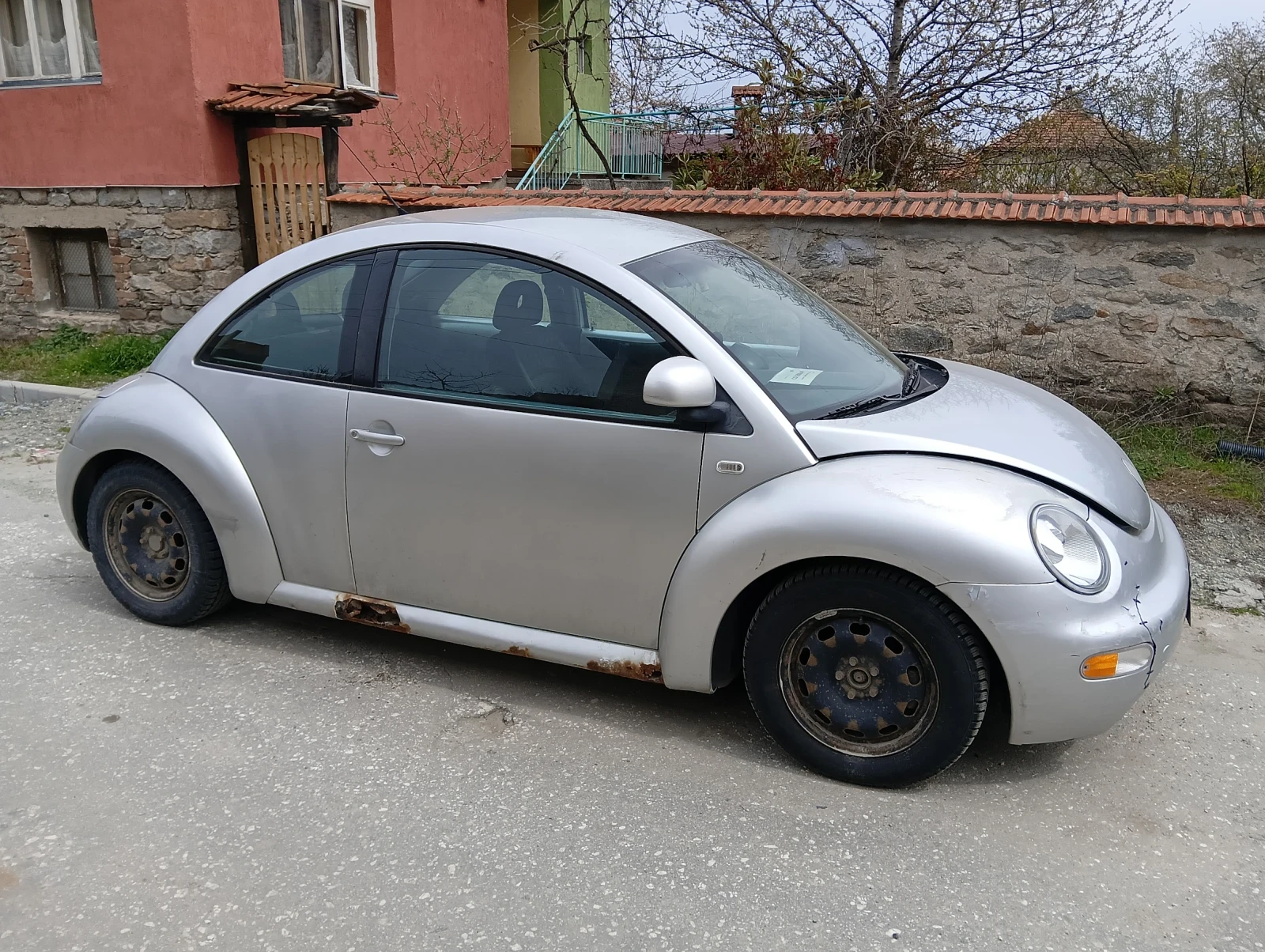 VW Beetle 1.9 tdi, снимка 5 - Автомобили и джипове - 54208595