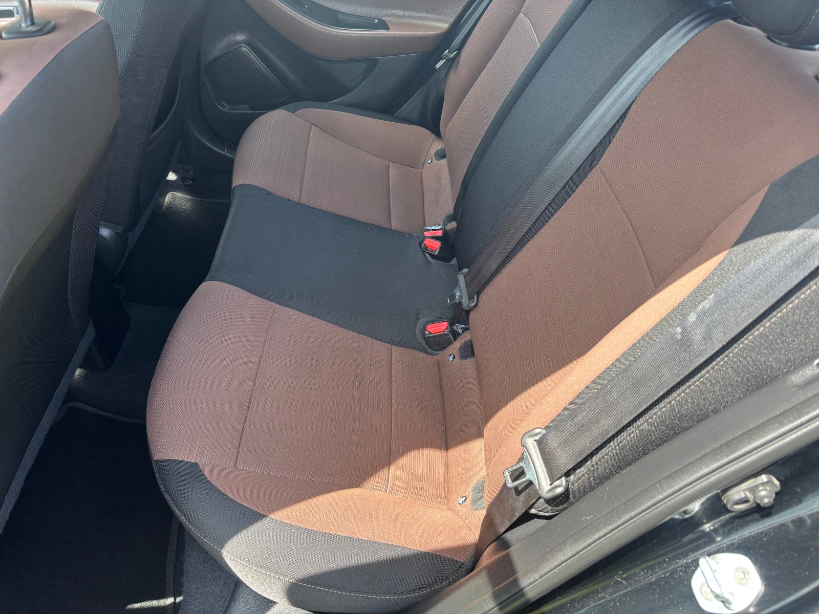 Hyundai I20 1.4CRDI, снимка 8 - Автомобили и джипове - 54243180