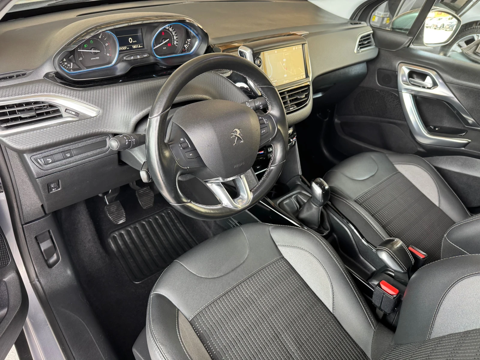 Peugeot 2008 1.5 Blue-HDi Allure* FACE LIFT* КОЖА* EURO 6, снимка 9 - Автомобили и джипове - 54302809