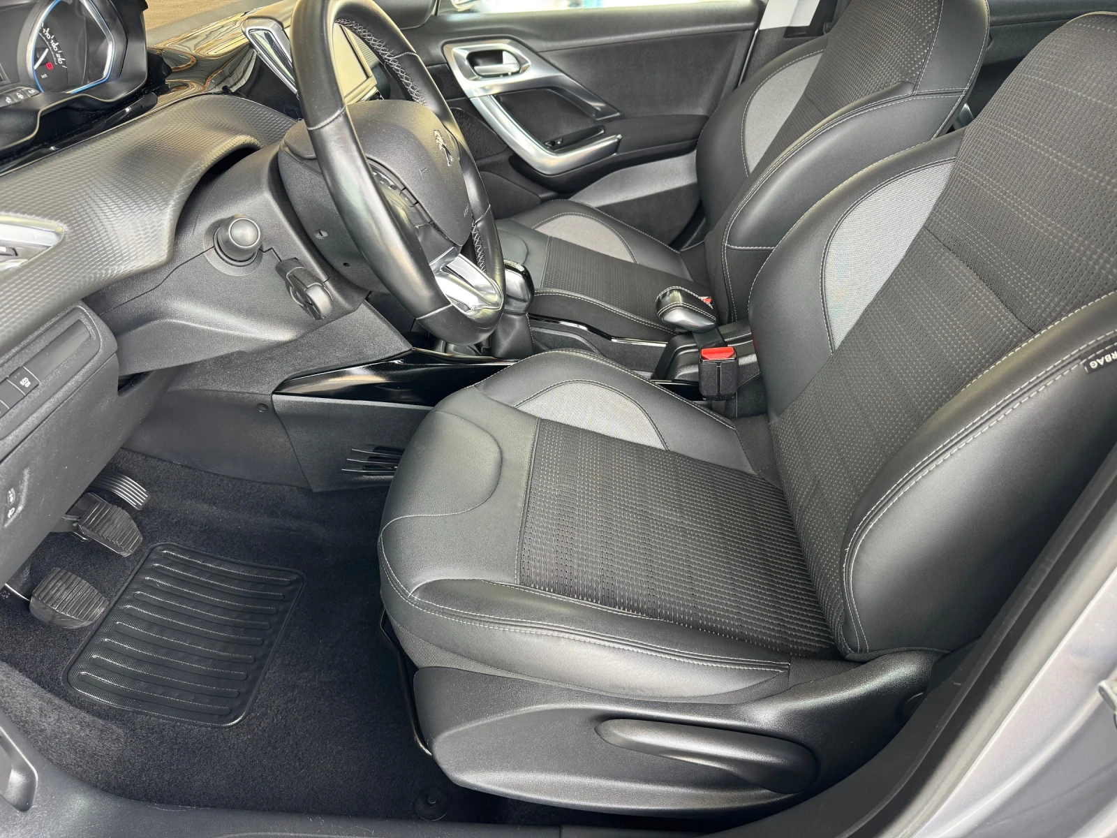 Peugeot 2008 1.5 Blue-HDi Allure* FACE LIFT* КОЖА* EURO 6, снимка 12 - Автомобили и джипове - 54302809