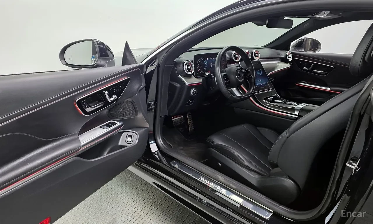 Mercedes-Benz CLE 200 COUPE, снимка 10 - Автомобили и джипове - 54735660