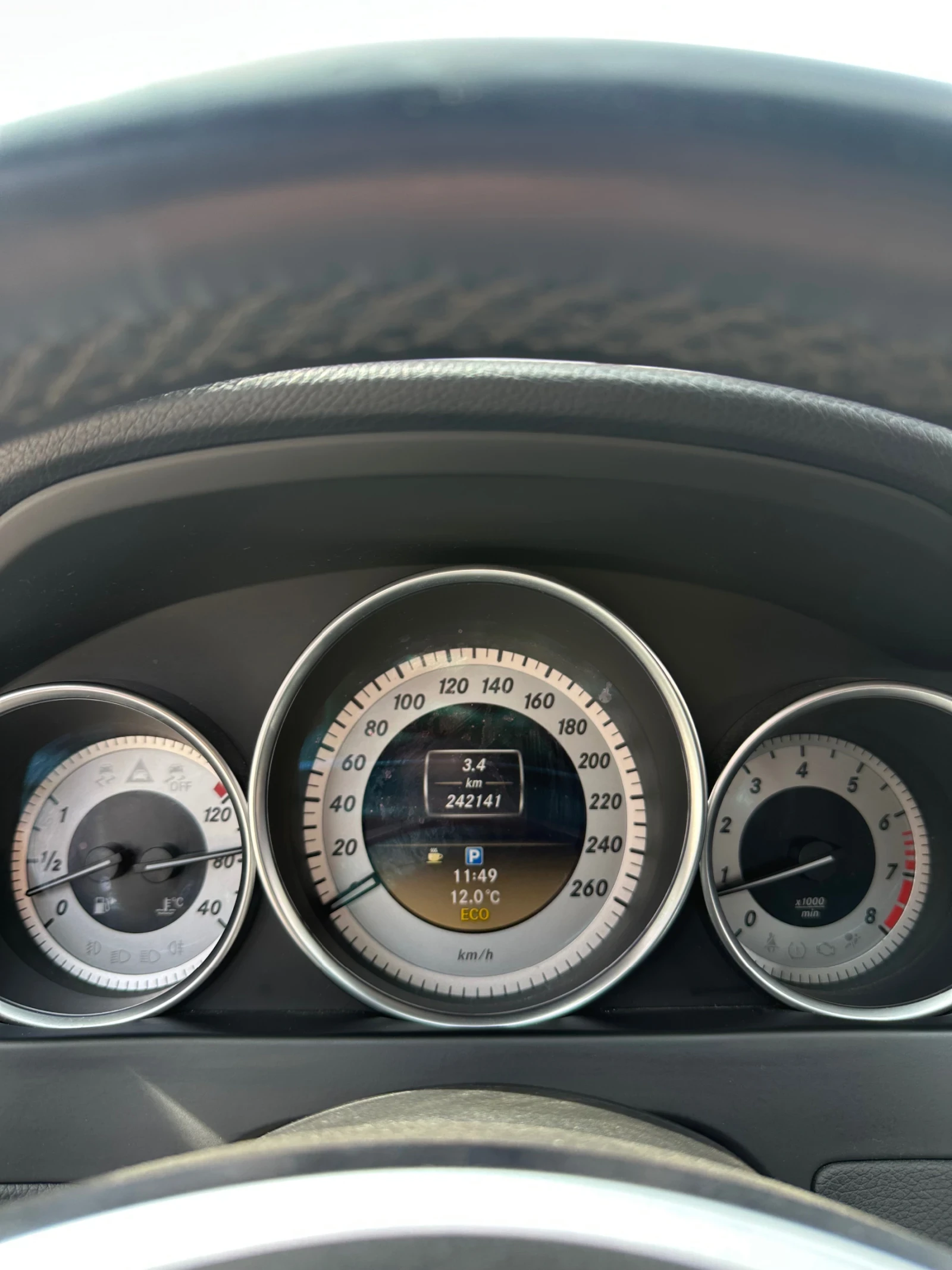 Mercedes-Benz C 180 Coupe/ AMG pack/ harman kardon, снимка 9 - Автомобили и джипове - 54823688