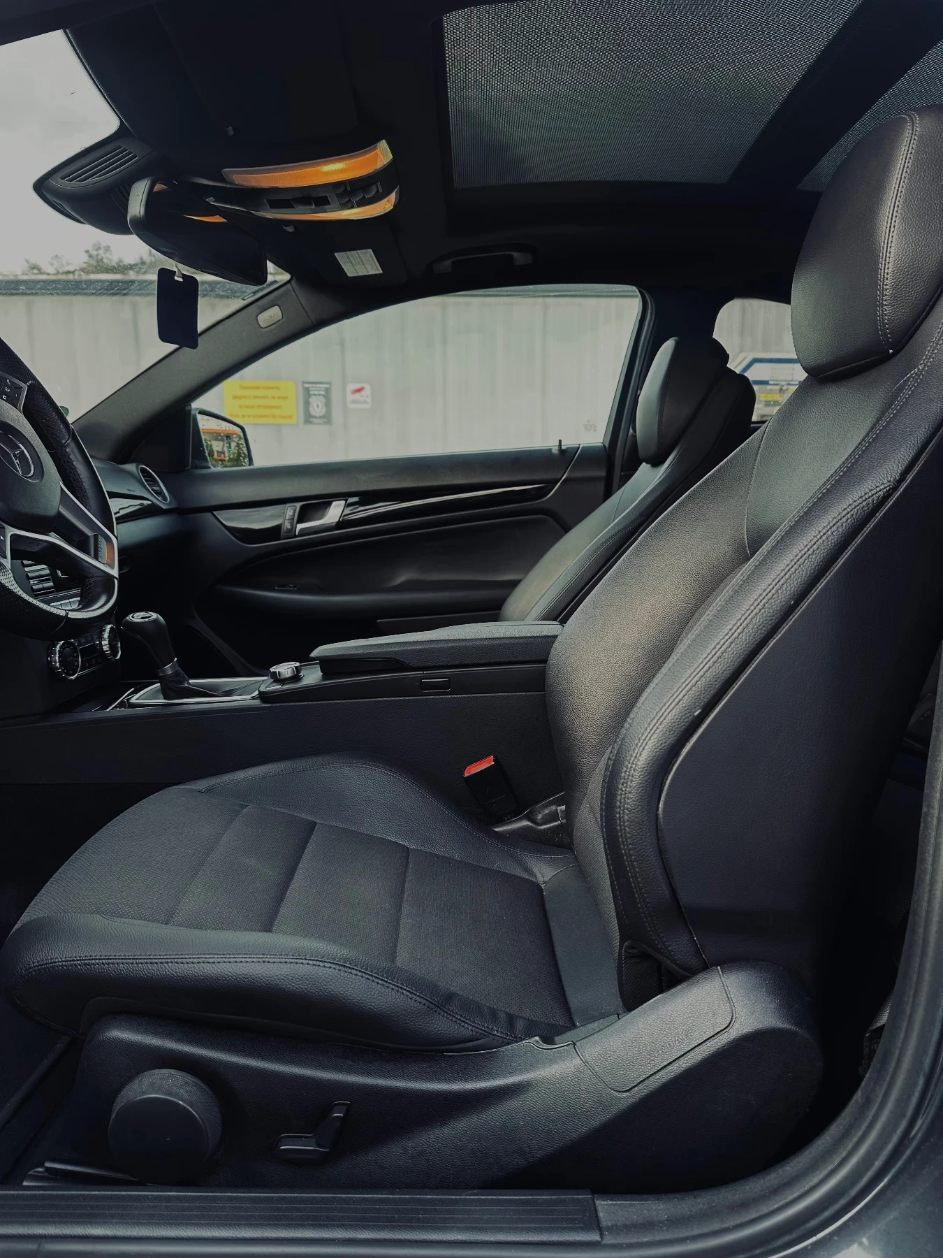 Mercedes-Benz C 180 Coupe/ AMG pack/ harman kardon, снимка 13 - Автомобили и джипове - 54823688