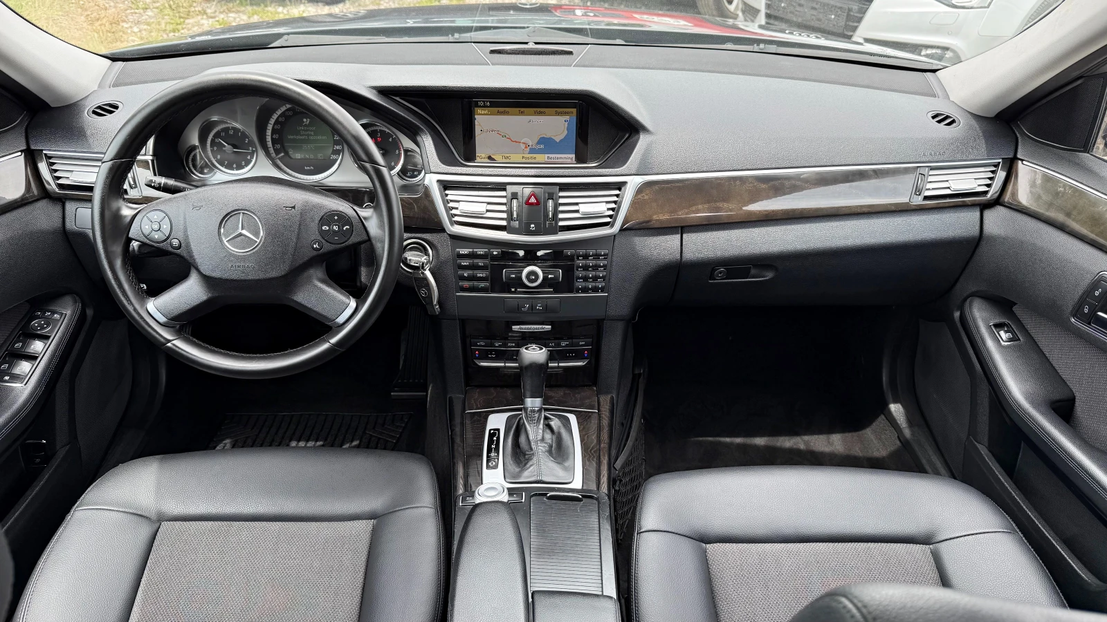 Mercedes-Benz E 220 AVANTGARDE, снимка 9 - Автомобили и джипове - 54917990