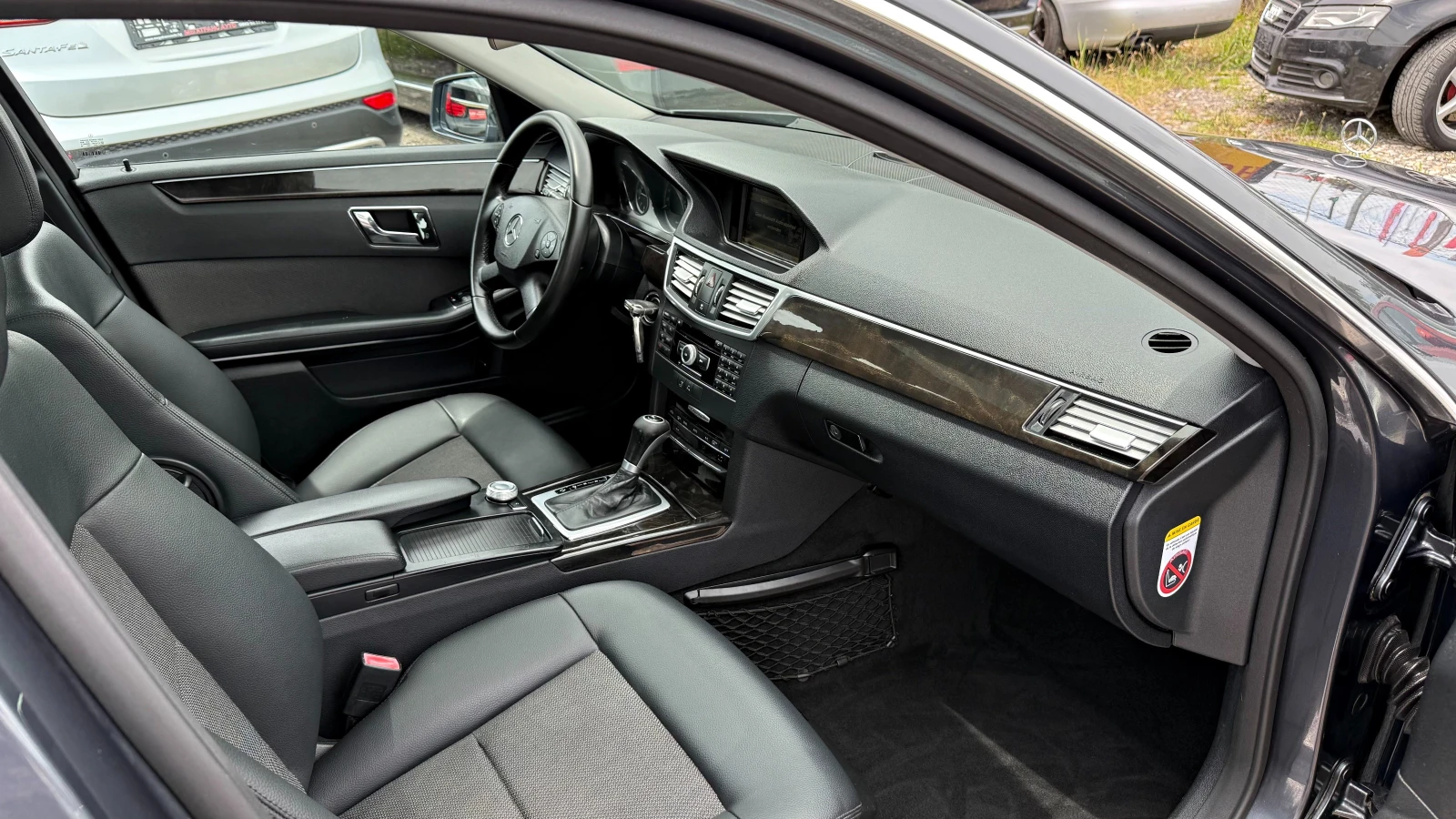 Mercedes-Benz E 220 AVANTGARDE, снимка 8 - Автомобили и джипове - 54917990