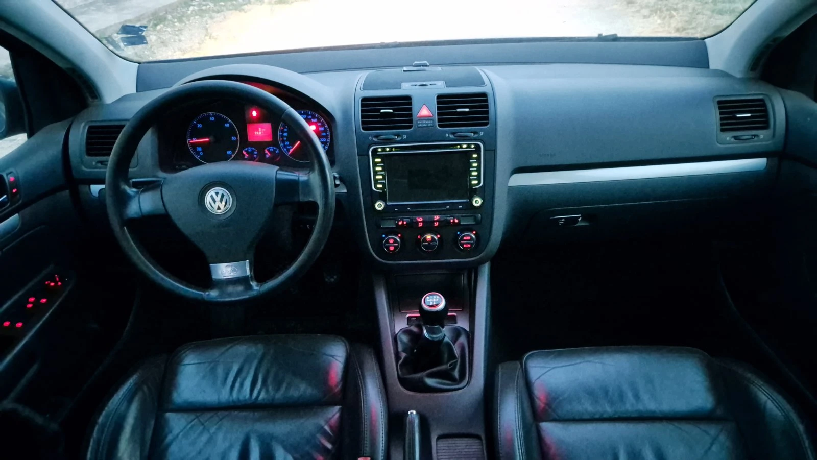 VW Golf 1.9 105 BKC 5ск, снимка 6 - Автомобили и джипове - 54922799