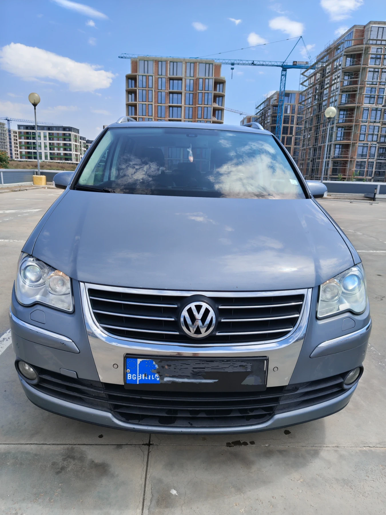 VW Touran 2.0 TDI , снимка 2 - Автомобили и джипове - 55143384