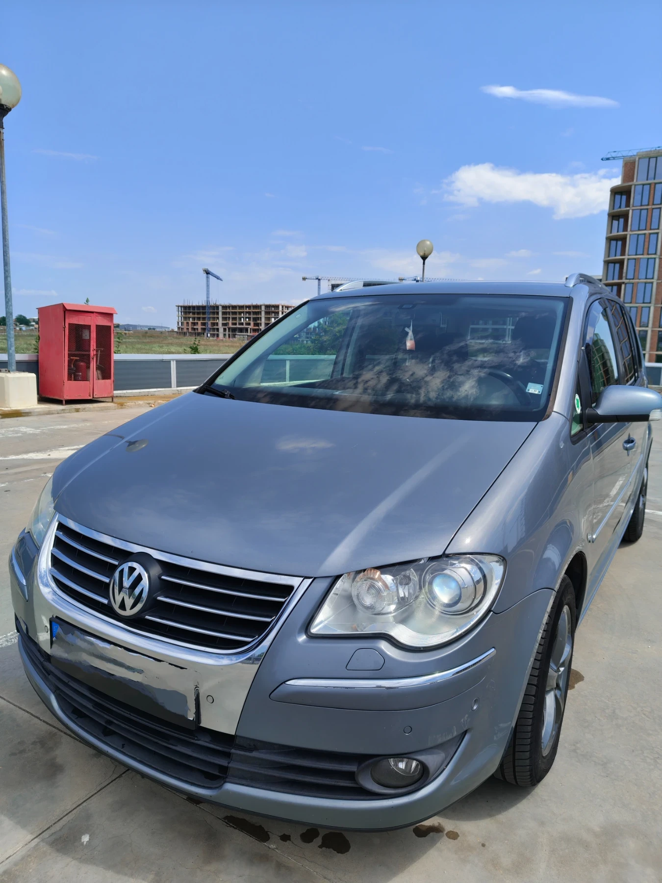 VW Touran 2.0 TDI , снимка 5 - Автомобили и джипове - 55143384
