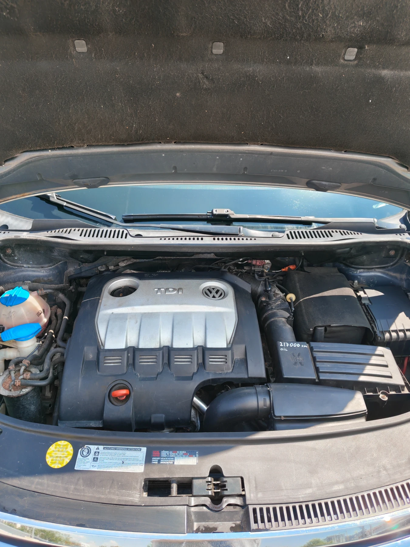 VW Touran 2.0 TDI , снимка 14 - Автомобили и джипове - 55143384