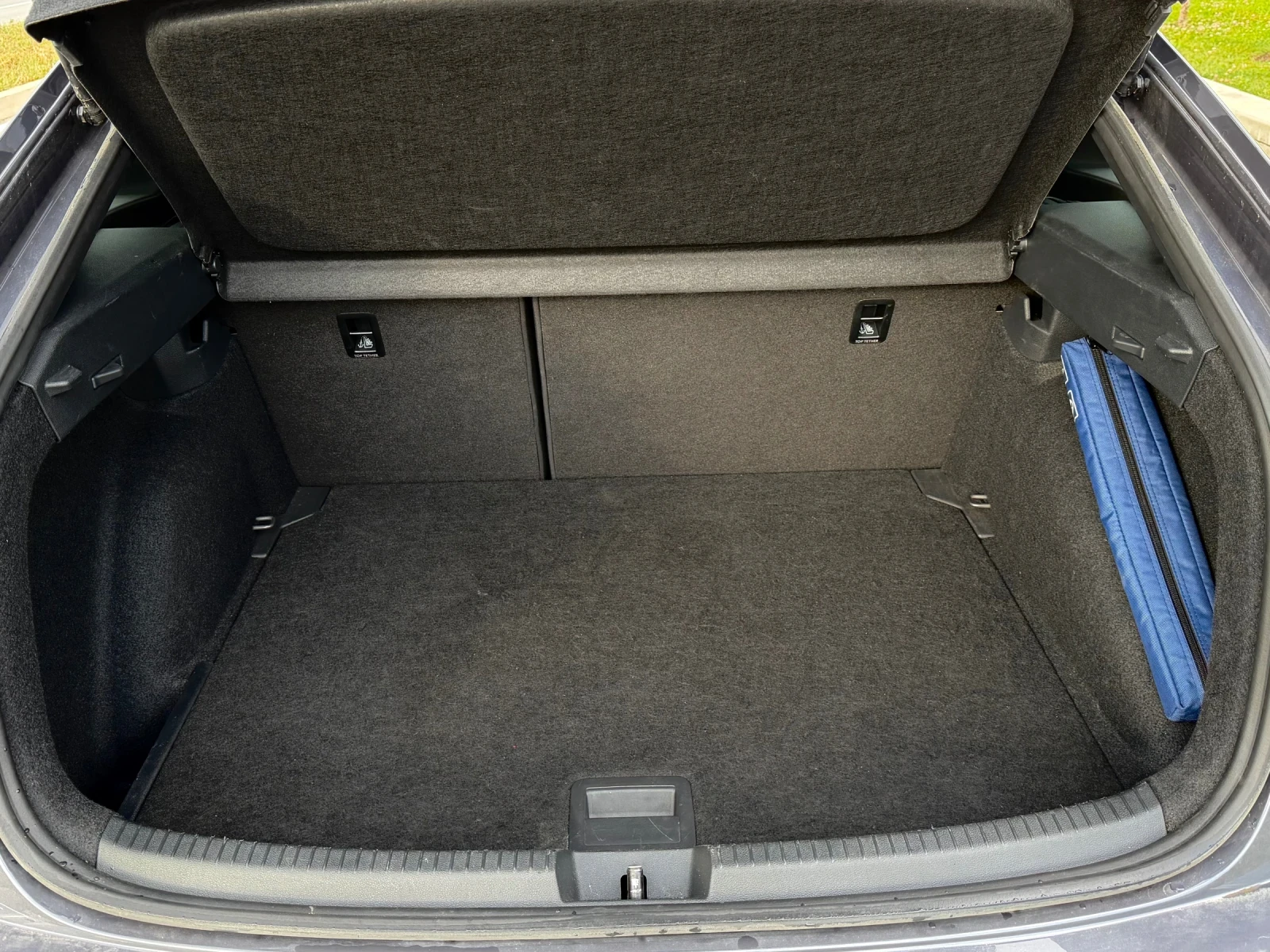 VW Taigo R-Line, снимка 13 - Автомобили и джипове - 55254600