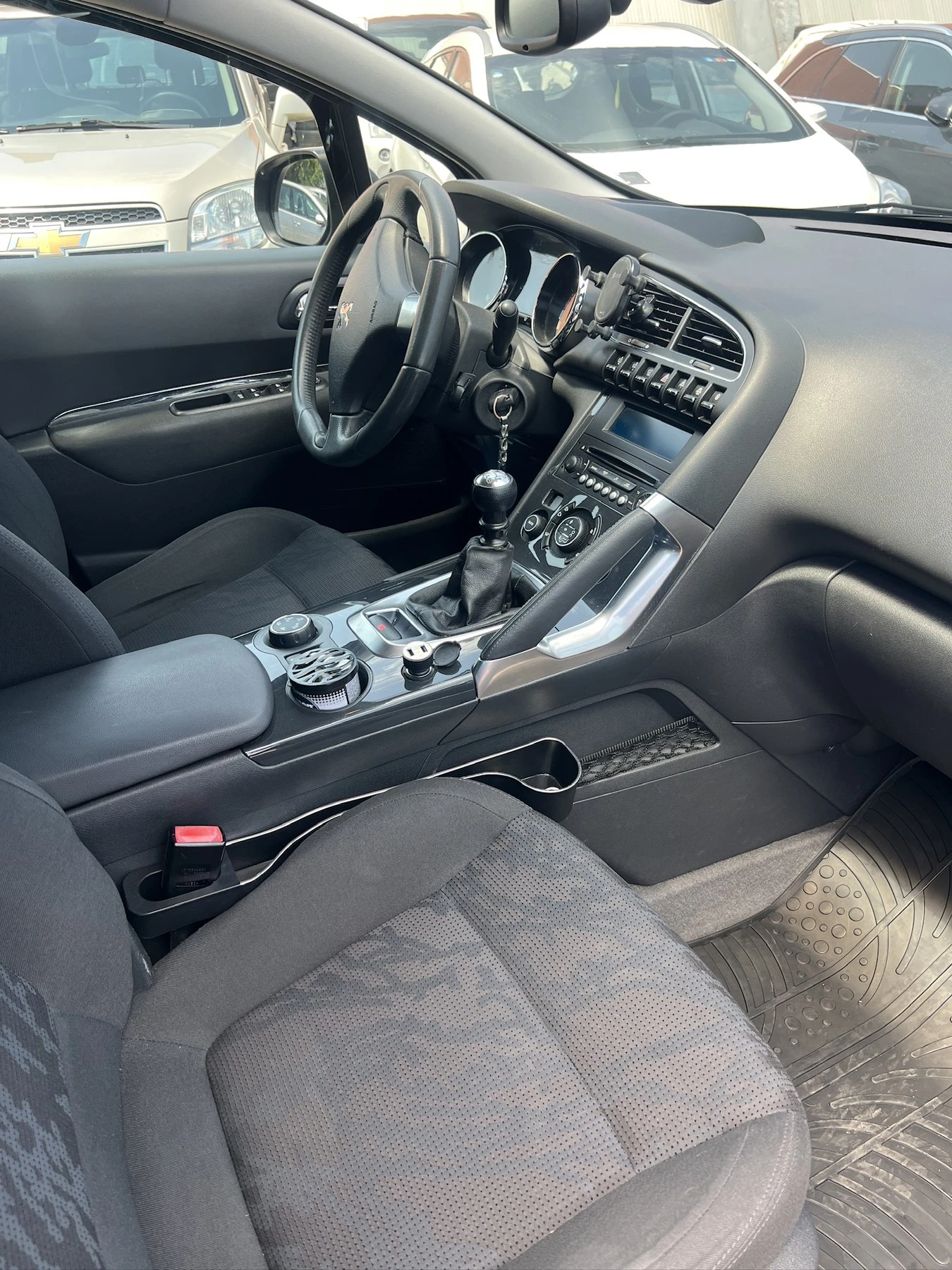 Peugeot 3008 ALLURE, снимка 15 - Автомобили и джипове - 55440452