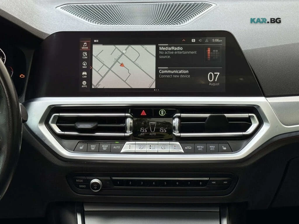 BMW 330 Sport-Line * HUD * 360 * АвтоКредит (ЦЕНА ДО БГ), снимка 12 - Автомобили и джипове - 56132331